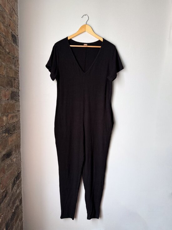 Smash + Tess Pants - Smash + Tess Sunday Romper Black V-Neck Short Sleeve Size Small